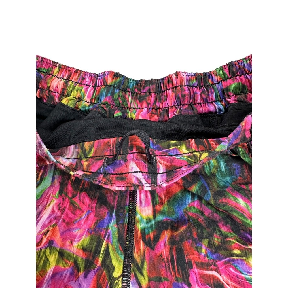 Lululemon Hotty Hot Low-Rise 4" Shorts Pink Multicolor Abstract Print Size‎ 8 - Picture 5 of 12